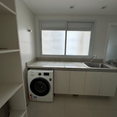 Apartamentos com 165m², 2 quartos, 2 suítes, 2 garagens, no bairro Agronômica em Florianópolis