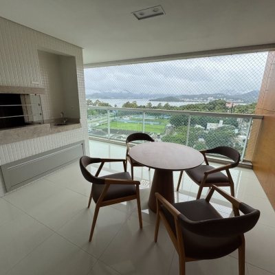 Apartamentos com 165m², 2 quartos, 2 suítes, 2 garagens, no bairro Agronômica em Florianópolis