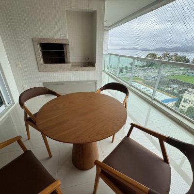 Apartamentos com 165m², 2 quartos, 2 suítes, 2 garagens, no bairro Agronômica em Florianópolis