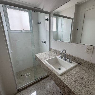 Apartamentos com 165m², 2 quartos, 2 suítes, 2 garagens, no bairro Agronômica em Florianópolis