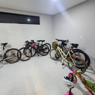 Apartamentos com 100m², 2 quartos, 2 suítes, 1 garagem, no bairro Coqueiros em Florianópolis