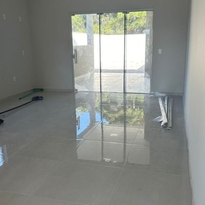 Casa Residencial com 156m², 3 quartos, 1 suíte, 2 garagens, no bairro São João Do Rio Vermelho em Florianópolis