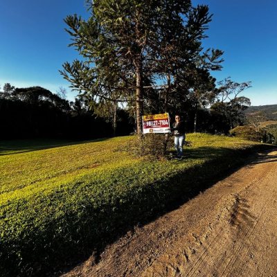 Terrenos Residenciais com 1000m², no bairro Invernadinha em Rancho Queimado