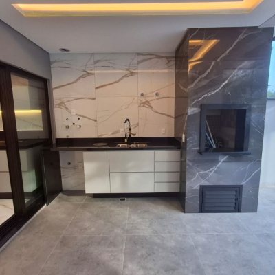 Casa Residencial com 112m², 3 quartos, 1 suíte, 2 garagens, no bairro Potecas em São José