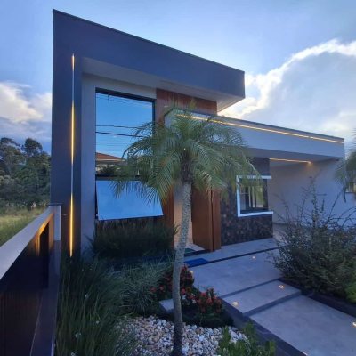 Casa Residencial com 112m², 3 quartos, 1 suíte, 2 garagens, no bairro Potecas em São José