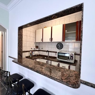 Apartamentos com 106m², 3 quartos, 1 garagem, no bairro Centro em Florianópolis