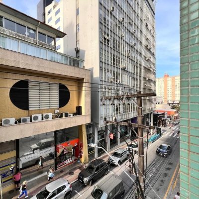 Apartamentos com 106m², 3 quartos, 1 garagem, no bairro Centro em Florianópolis