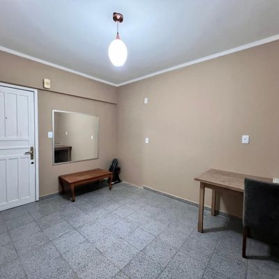 Apartamentos com 106m², 3 quartos, 1 garagem, no bairro Centro em Florianópolis