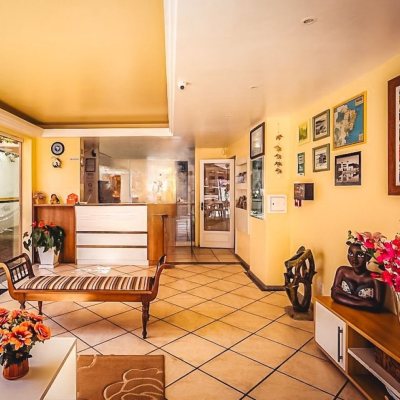 Pousada com 1084m², 21 quartos, 21 suítes, 18 garagens, no bairro Canasvieiras em Florianópolis