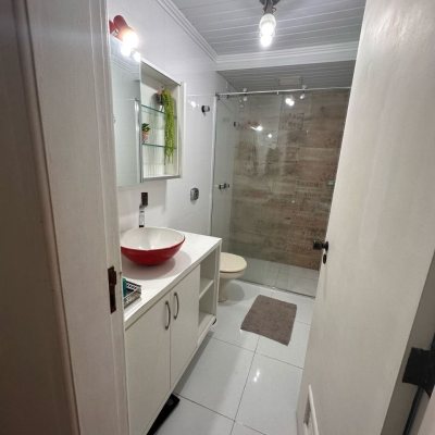 Apartamentos com 91m², 3 quartos, 1 suíte, 1 garagem, no bairro Coqueiros em Florianópolis