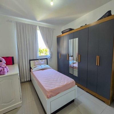 Casa Residencial com 92m², 2 quartos, 2 garagens, no bairro Serraria em São José