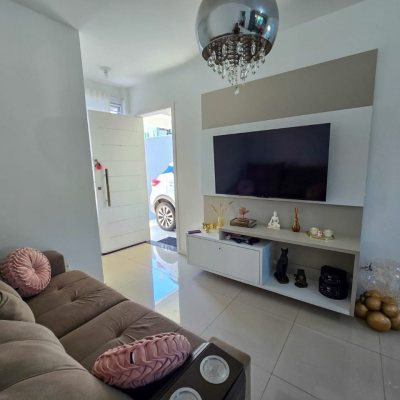 Casa Residencial com 92m², 2 quartos, 2 garagens, no bairro Serraria em São José