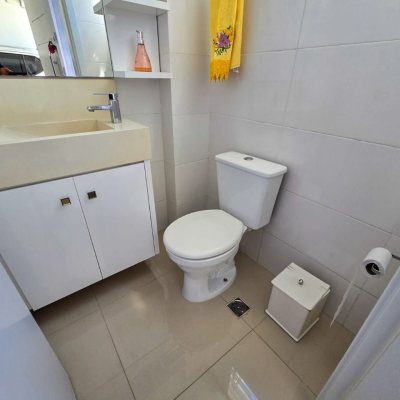 Casa Residencial com 92m², 2 quartos, 2 garagens, no bairro Serraria em São José