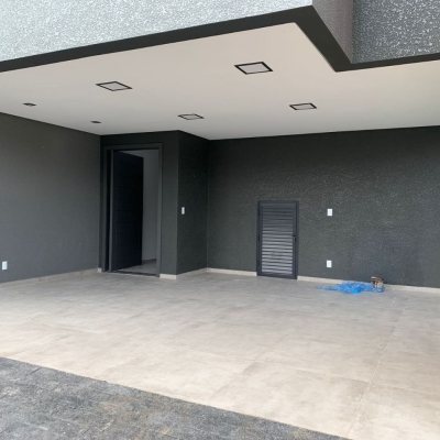 Casa Residencial com 200m², 3 quartos, 3 suítes, 4 garagens, no bairro Rio Tavares em Florianópolis