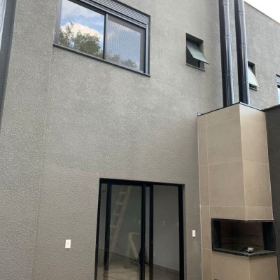 Casa Residencial com 200m², 3 quartos, 3 suítes, 4 garagens, no bairro Rio Tavares em Florianópolis