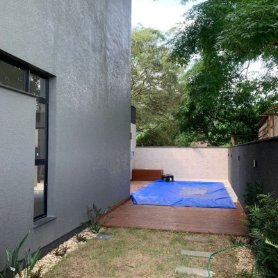 Casa Residencial com 200m², 3 quartos, 3 suítes, 4 garagens, no bairro Rio Tavares em Florianópolis