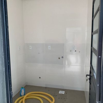 Casa Residencial com 200m², 3 quartos, 3 suítes, 4 garagens, no bairro Rio Tavares em Florianópolis