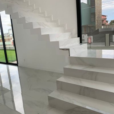 Casa Residencial com 311m², no bairro Rio Tavares em Florianópolis