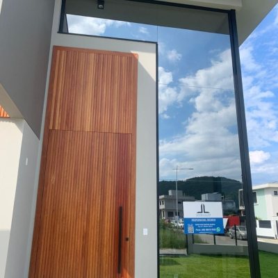 Casa Residencial com 311m², no bairro Rio Tavares em Florianópolis