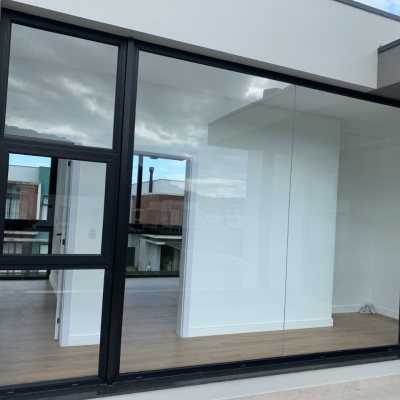 Casa Residencial com 311m², no bairro Rio Tavares em Florianópolis