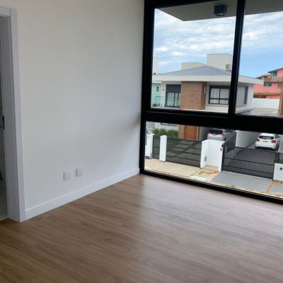 Casa Residencial com 311m², no bairro Rio Tavares em Florianópolis