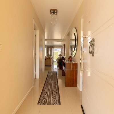 Casa Residencial com 271m², 3 quartos (sendo 3 suítes), 2 garagens, no bairro Ingleses em Florianópolis