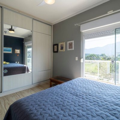 Casa Residencial com 271m², 3 quartos (sendo 3 suítes), 2 garagens, no bairro Ingleses em Florianópolis