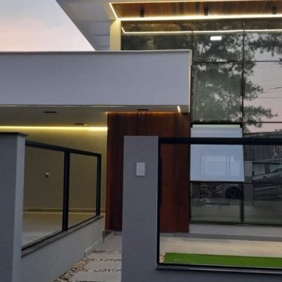 Casa Residencial com 202m², 3 quartos, 1 suíte, 2 garagens, no bairro Pedra Branca em Palhoça