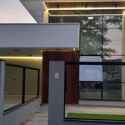 Casa Residencial com 202m², 3 quartos, 1 suíte, 2 garagens, no bairro Pedra Branca em Palhoça