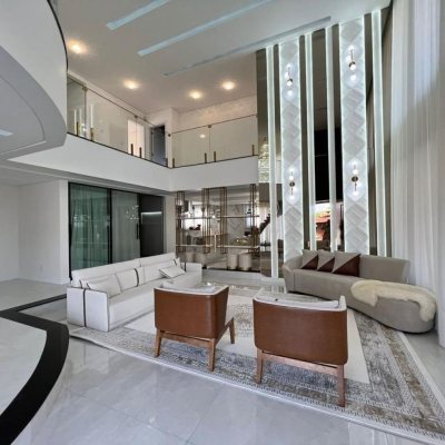 Casa em Condomínio com 782m², 5 quartos, 5 suítes, 12 garagens, no bairro Ingleses do Rio Vermelho em Florianópolis