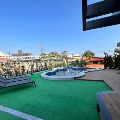 Casa em Condomínio com 782m², 5 quartos, 5 suítes, 12 garagens, no bairro Ingleses do Rio Vermelho em Florianópolis