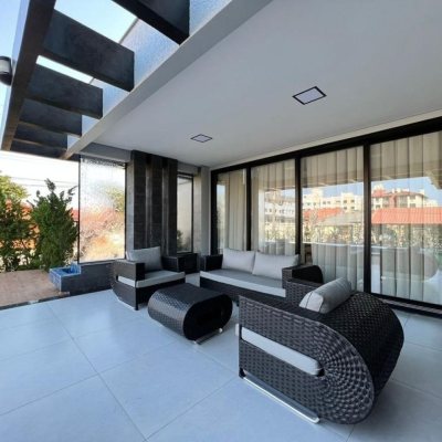 Casa em Condomínio com 782m², 5 quartos, 5 suítes, 12 garagens, no bairro Ingleses do Rio Vermelho em Florianópolis