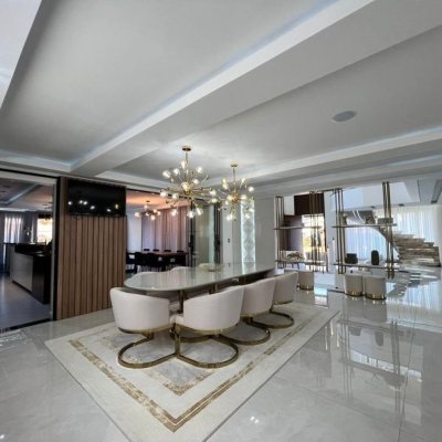 Casa em Condomínio com 782m², 5 quartos, 5 suítes, 12 garagens, no bairro Ingleses do Rio Vermelho em Florianópolis