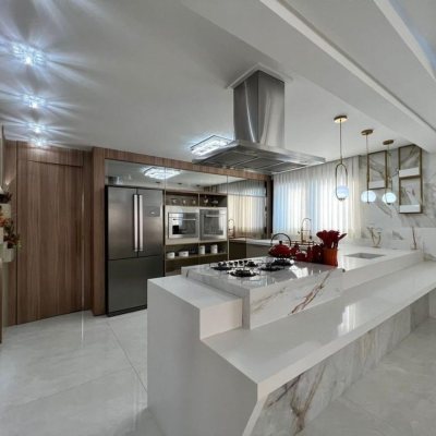 Casa em Condomínio com 782m², 5 quartos, 5 suítes, 12 garagens, no bairro Ingleses do Rio Vermelho em Florianópolis