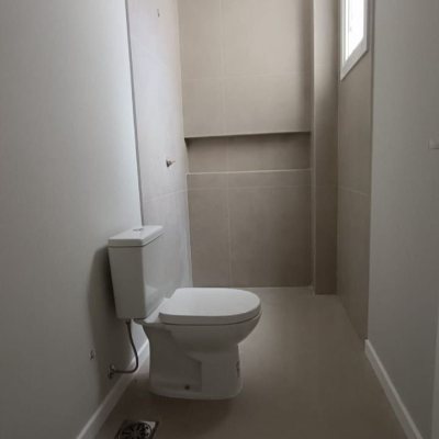 Casa Residencial com 227m², 3 quartos, 3 suítes, 2 garagens, no bairro Rio Tavares em Florianópolis