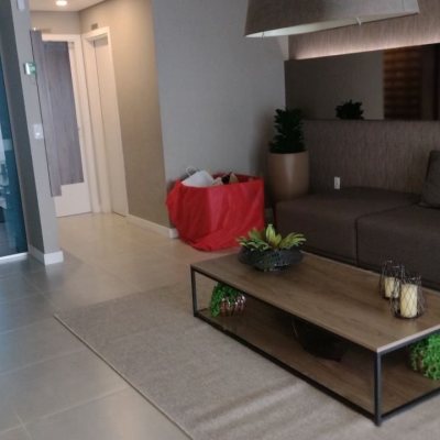 Apartamentos com 68m², 2 quartos, 1 suíte, 1 garagem, no bairro Kobrasol em São José