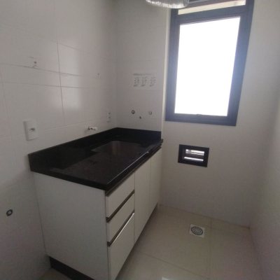 Apartamentos com 68m², 2 quartos, 1 suíte, 1 garagem, no bairro Kobrasol em São José