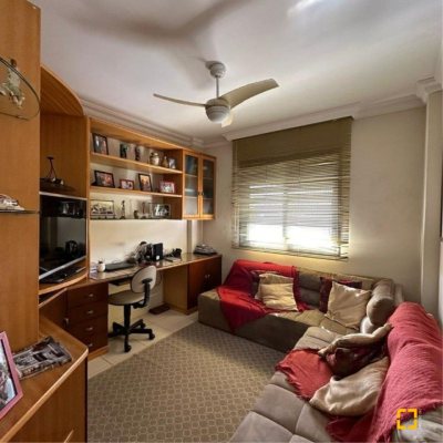 Apartamentos com 116m², 3 quartos, 1 suíte, 1 garagem, no bairro Estreito em Florianópolis