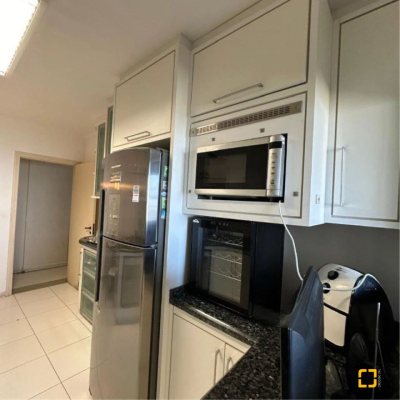 Apartamentos com 116m², 3 quartos, 1 suíte, 1 garagem, no bairro Estreito em Florianópolis