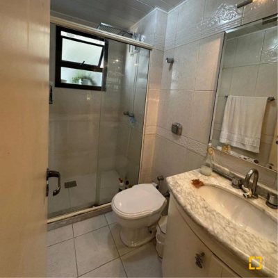 Apartamentos com 116m², 3 quartos, 1 suíte, 1 garagem, no bairro Estreito em Florianópolis