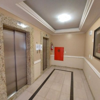 Apartamentos com 116m², 3 quartos, 1 suíte, 1 garagem, no bairro Estreito em Florianópolis