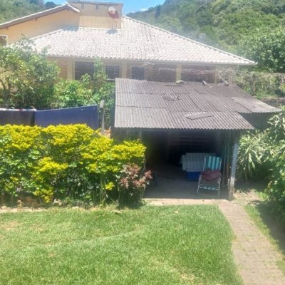 Casa Residencial com 530m², 5 quartos, 8 garagens, no bairro Lagoa Da Conceição em Florianópolis