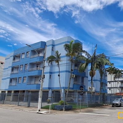 Predio com 1539m², 21 garagens, no bairro Canasvieiras em Florianópolis