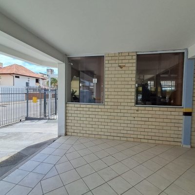 Predio com 1539m², 21 garagens, no bairro Canasvieiras em Florianópolis