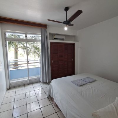 Predio com 1539m², 21 garagens, no bairro Canasvieiras em Florianópolis