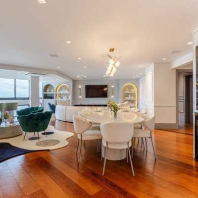 Apartamentos com 250m², 3 quartos, 3 suítes, 2 garagens, no bairro Agronômica em Florianópolis