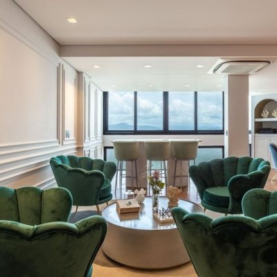 Apartamentos com 250m², 3 quartos, 3 suítes, 2 garagens, no bairro Agronômica em Florianópolis