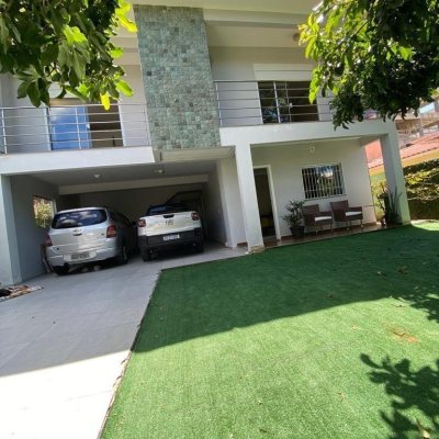 Casa Residencial com 360m², 4 quartos, 3 suítes, 2 garagens, no bairro Ingleses do Rio Vermelho em Florianópolis