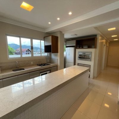 Apartamentos com 82m², 2 quartos, 1 suíte, 1 garagem, no bairro Itacorubi em Florianópolis