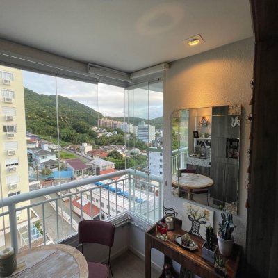 Apartamentos com 82m², 2 quartos, 1 suíte, 1 garagem, no bairro Itacorubi em Florianópolis